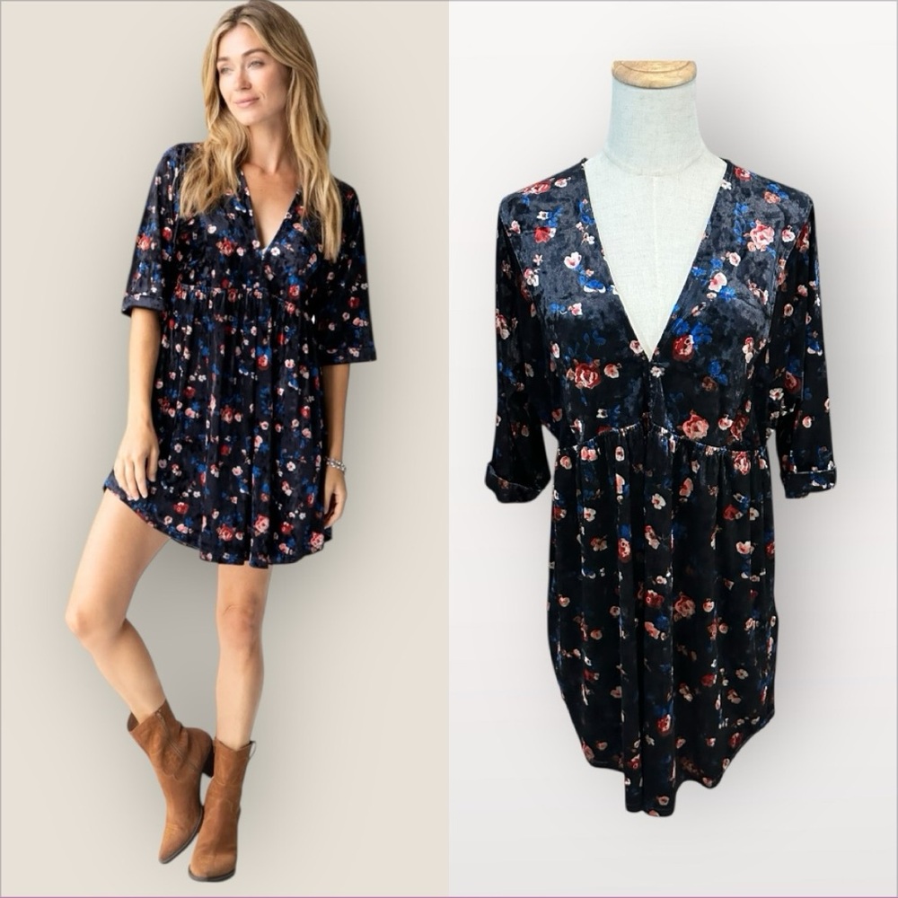 Natural Life Stella Velvet Dress Sz S‎ V Neck Black Red Floral Babydoll